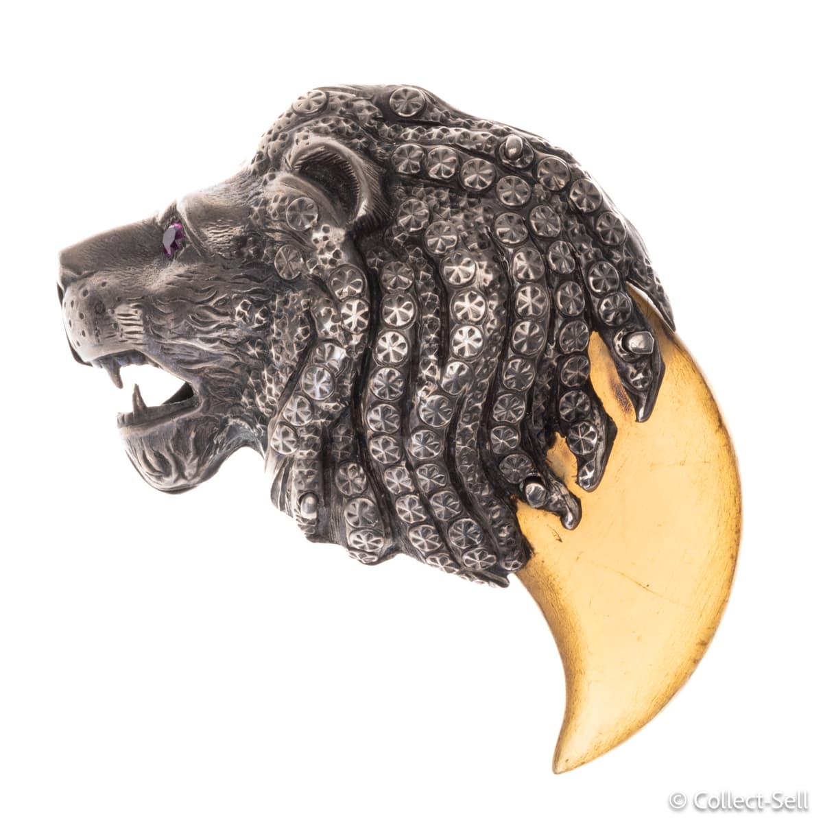 Vintage Sterling Silver Lion Head Brooch with Claw